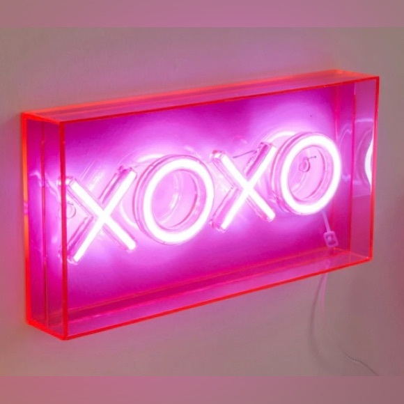 Other - NEW XOXO Neon Sign LED Light-Up Pink Acrylic Box Sign (Valentine’s Day) 🩷